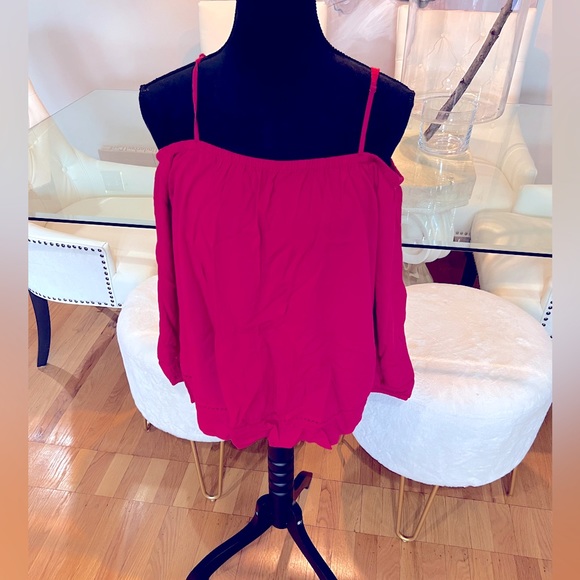 Old Navy Tops - Fuchsia color top, NEW with tags, size L